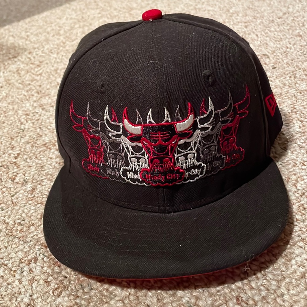 Chicago Bulls cap, size 6 3/4
